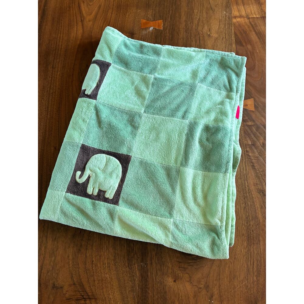 Amy Coe Baby Blanket elephant green patchwork soft minky‎ fleece